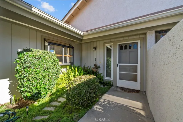 $499,990 | 19002 Ave Of The Oaks, Newhall, CA 91321