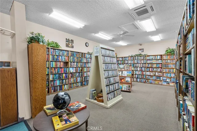 $499,990 | 19002 Ave Of The Oaks, Newhall, CA 91321