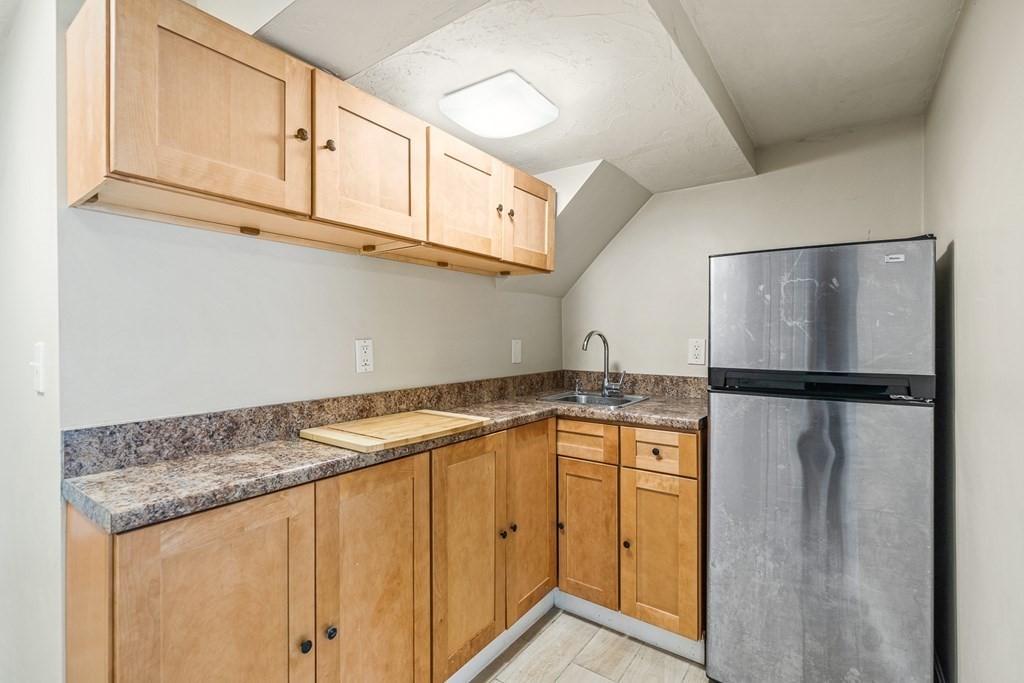 183 Derby Road Melrose, MA 02176 - Photo 25 of 37 Gallery Image 25