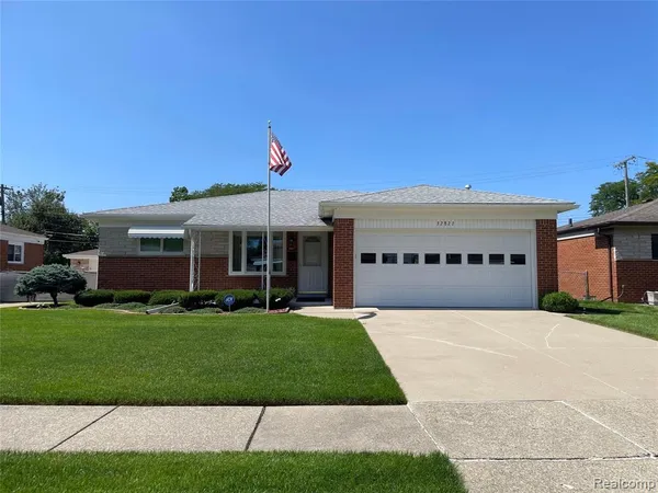 $2,200 | 32827 Dover Avenue, Warren, MI 48088
