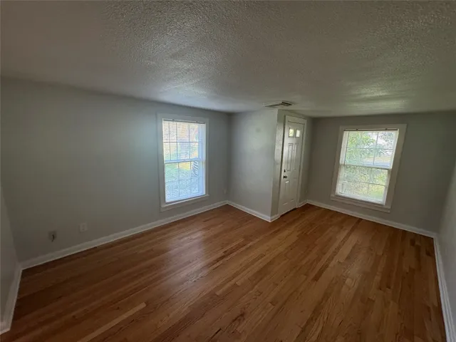 $1,550 | 512 Rice Street, Angleton, TX 77515