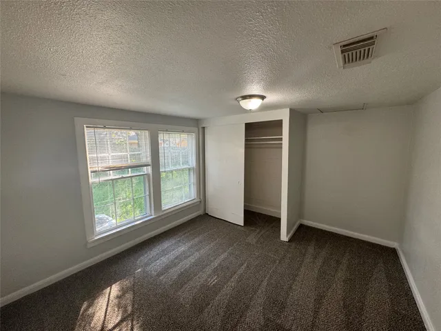 $1,550 | 512 Rice Street, Angleton, TX 77515