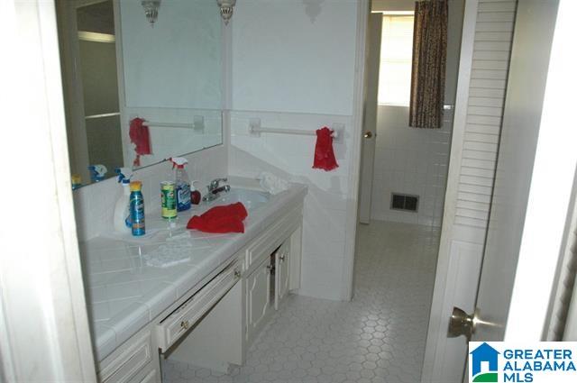 1004 11th Avenue Pleasant Grove, AL 35127 - Photo 5 of 6
