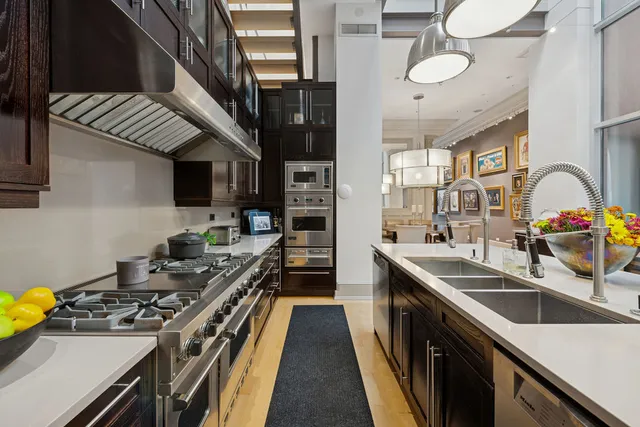 $5,000,000 | 2217 North Clybourn Avenue, Chicago, IL 60614