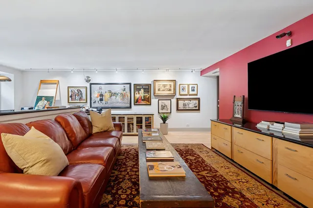 $5,000,000 | 2217 North Clybourn Avenue, Chicago, IL 60614