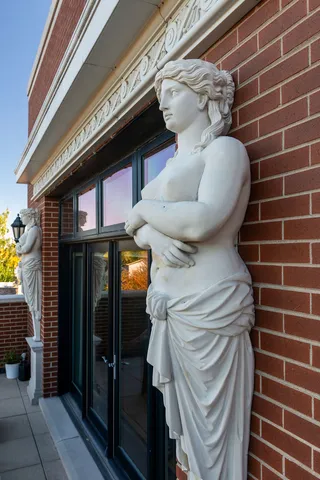 $5,000,000 | 2217 North Clybourn Avenue, Chicago, IL 60614