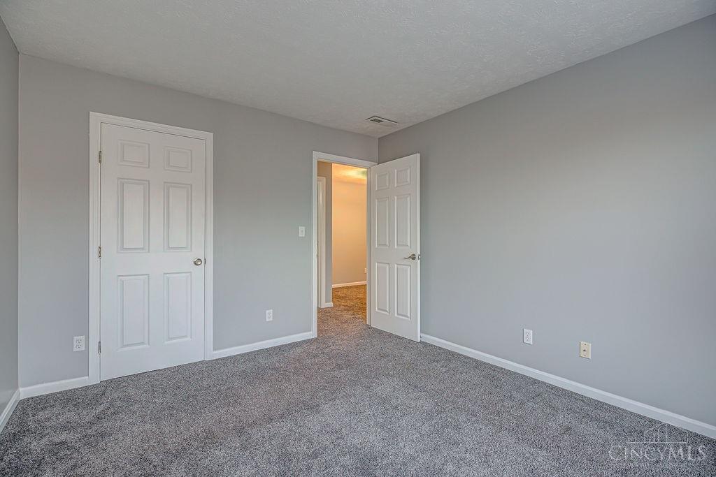 10555 Montgomery Road, Unit 19 Montgomery, OH 45242 - Photo 21 of 41 Gallery Image 21