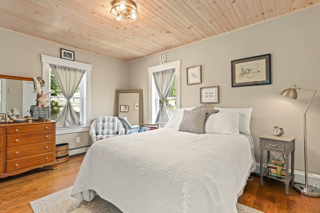 52 Curlew Road Quincy, MA 02169 - Photo 15 of 35