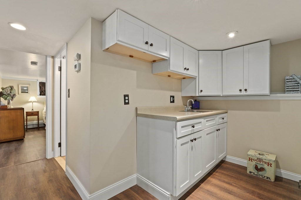 52 Curlew Road Quincy, MA 02169 - Photo 24 of 35