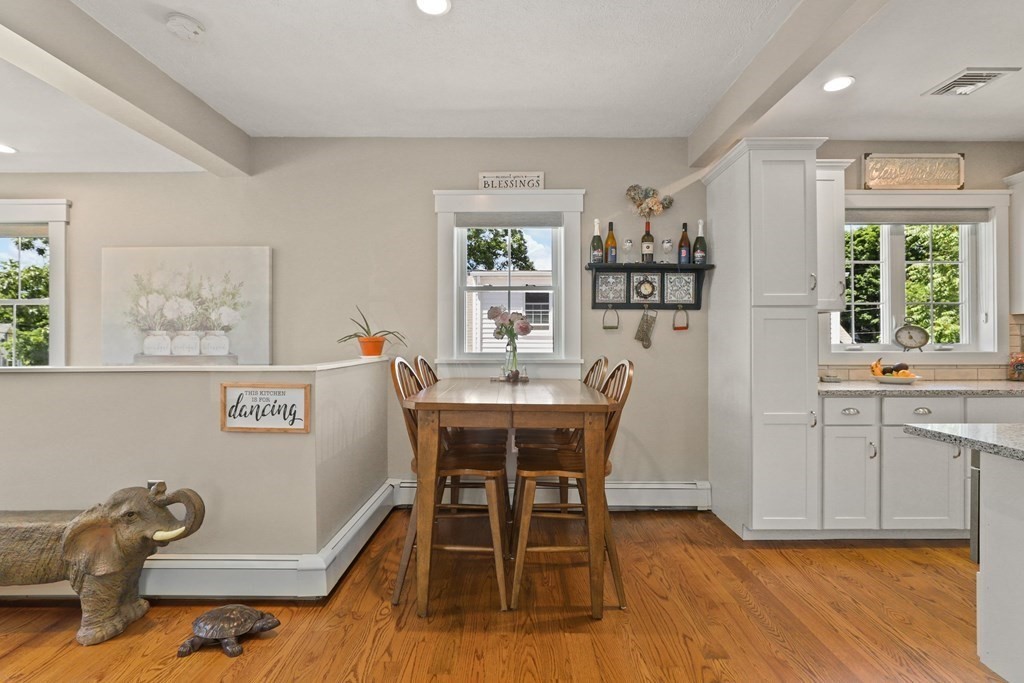 52 Curlew Road Quincy, MA 02169 - Photo 8 of 35