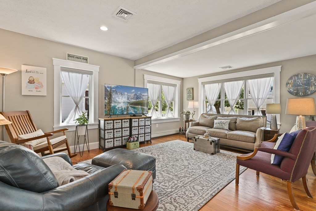 52 Curlew Road Quincy, MA 02169 - Photo 10 of 35