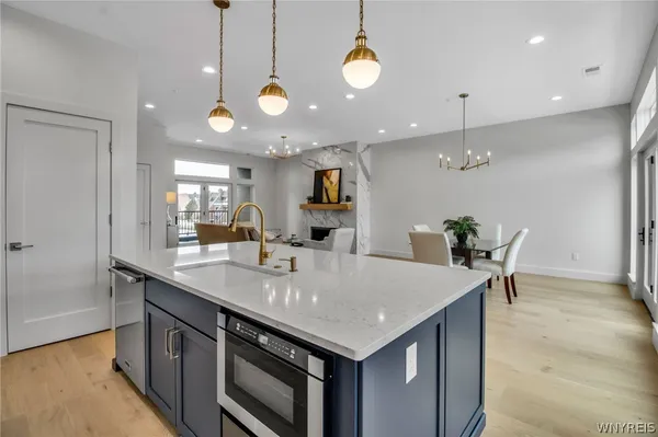 $869,000 | 258 Lakefront Boulevard, Buffalo, NY 14202