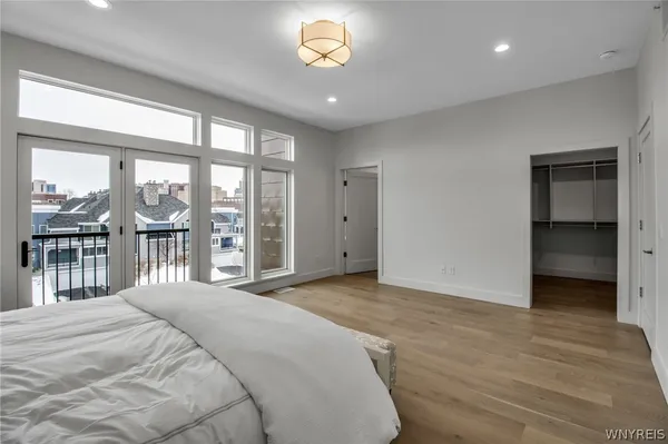 $869,000 | 258 Lakefront Boulevard, Buffalo, NY 14202