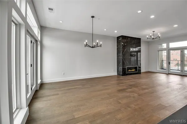 $869,000 | 258 Lakefront Boulevard, Buffalo, NY 14202