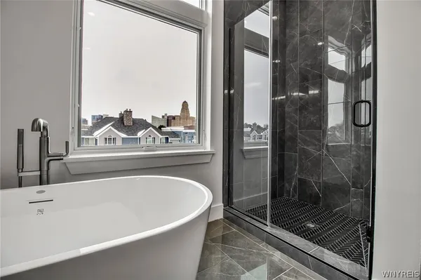 $869,000 | 258 Lakefront Boulevard, Buffalo, NY 14202