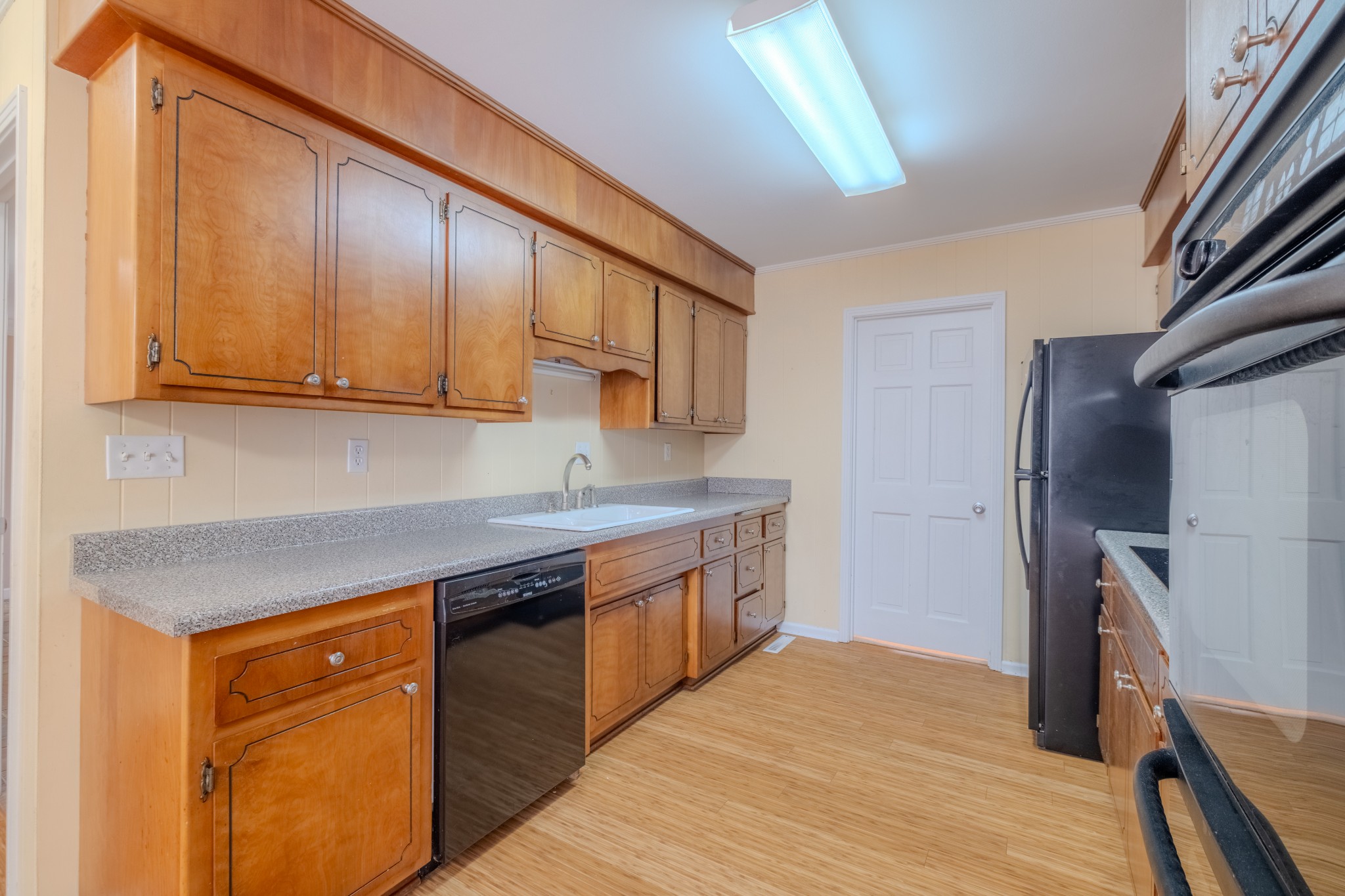 401 12 Oaks Road Tullahoma, TN 37388 - Photo 7 of 43 Gallery Image 7