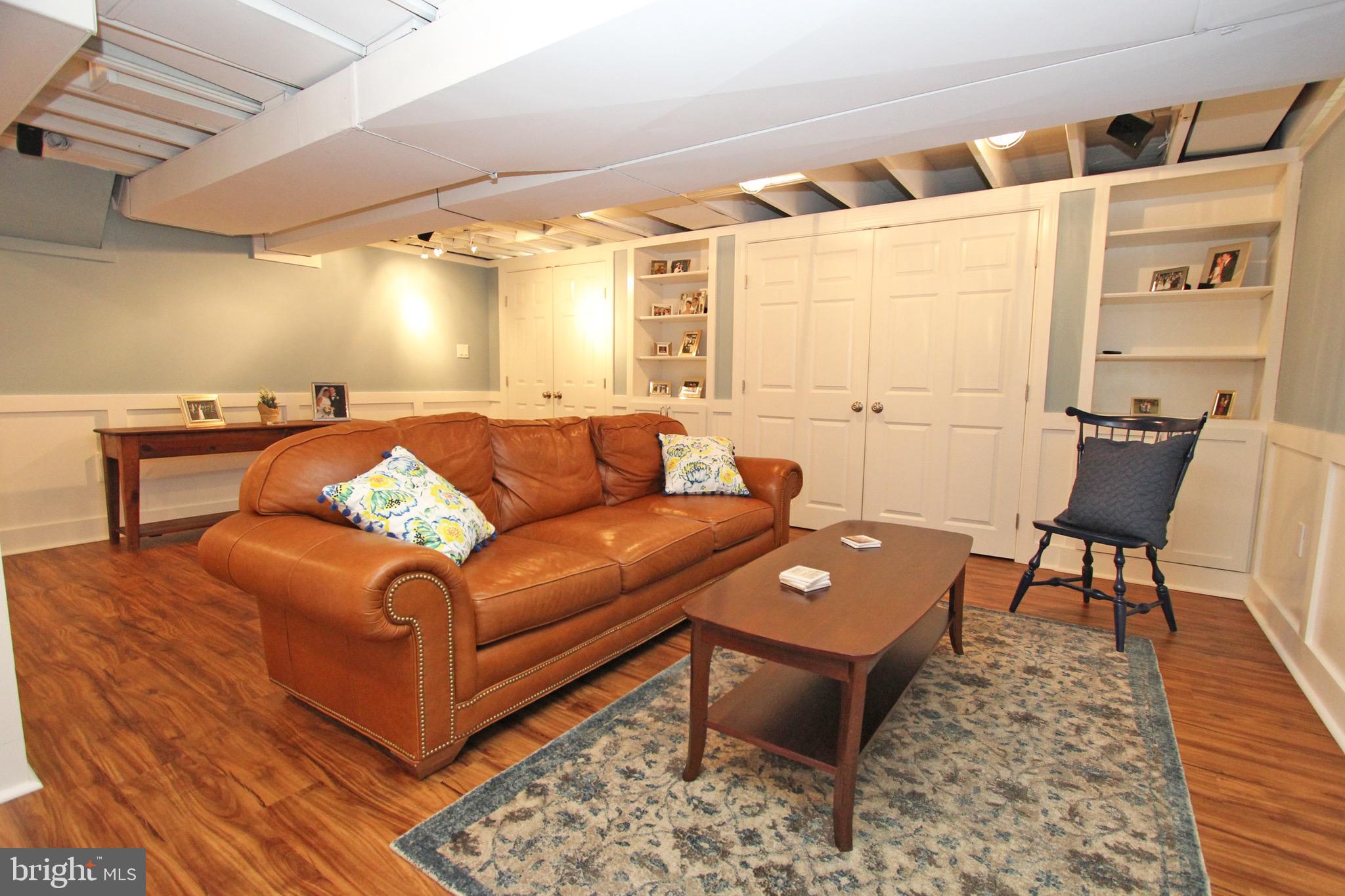 419 Woodcrest Road Wayne, PA 19087 - Photo 22 of 44 builtins, wood flooring and more!