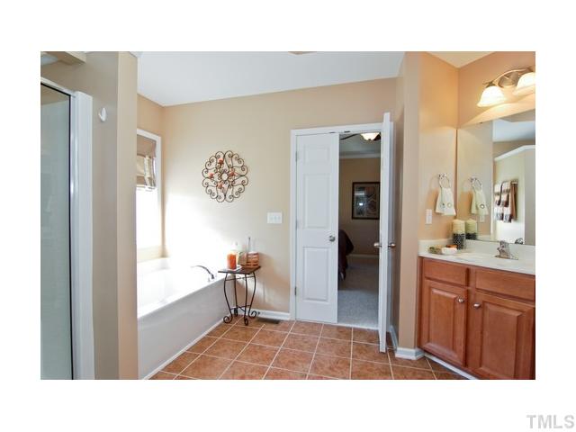 1008 Martry Road Durham, NC 27713 - Photo 9 of 12 Gallery Image 9
