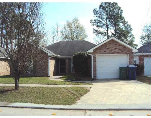 346 East Suncrest Loop Slidell, LA 70458 - Photo 1 of 15 Gallery Image 1