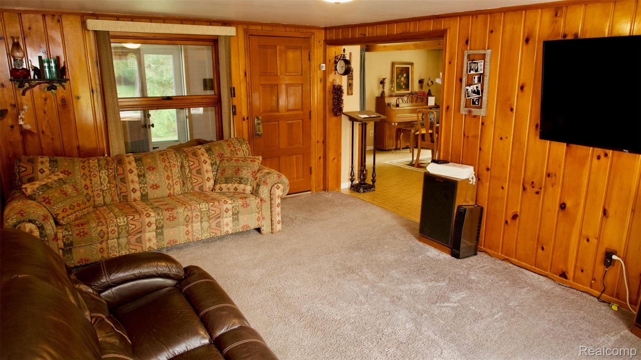 9810 Spicer Road Whitmore Lake, MI 48189 - Photo 14 of 53 IMG_0042.JPG