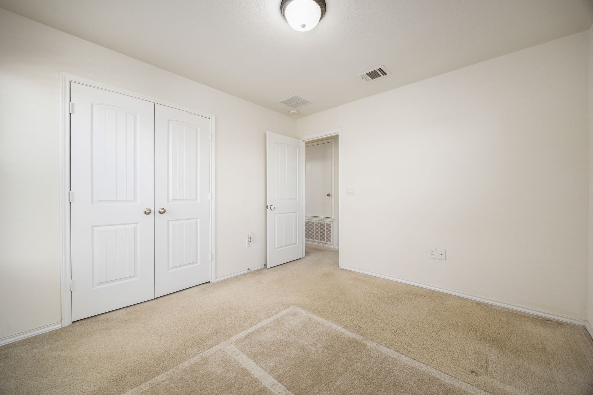 14615 Goshawk Drive Pflugerville, TX 78660 - Photo 21 of 29 a view of an empty room