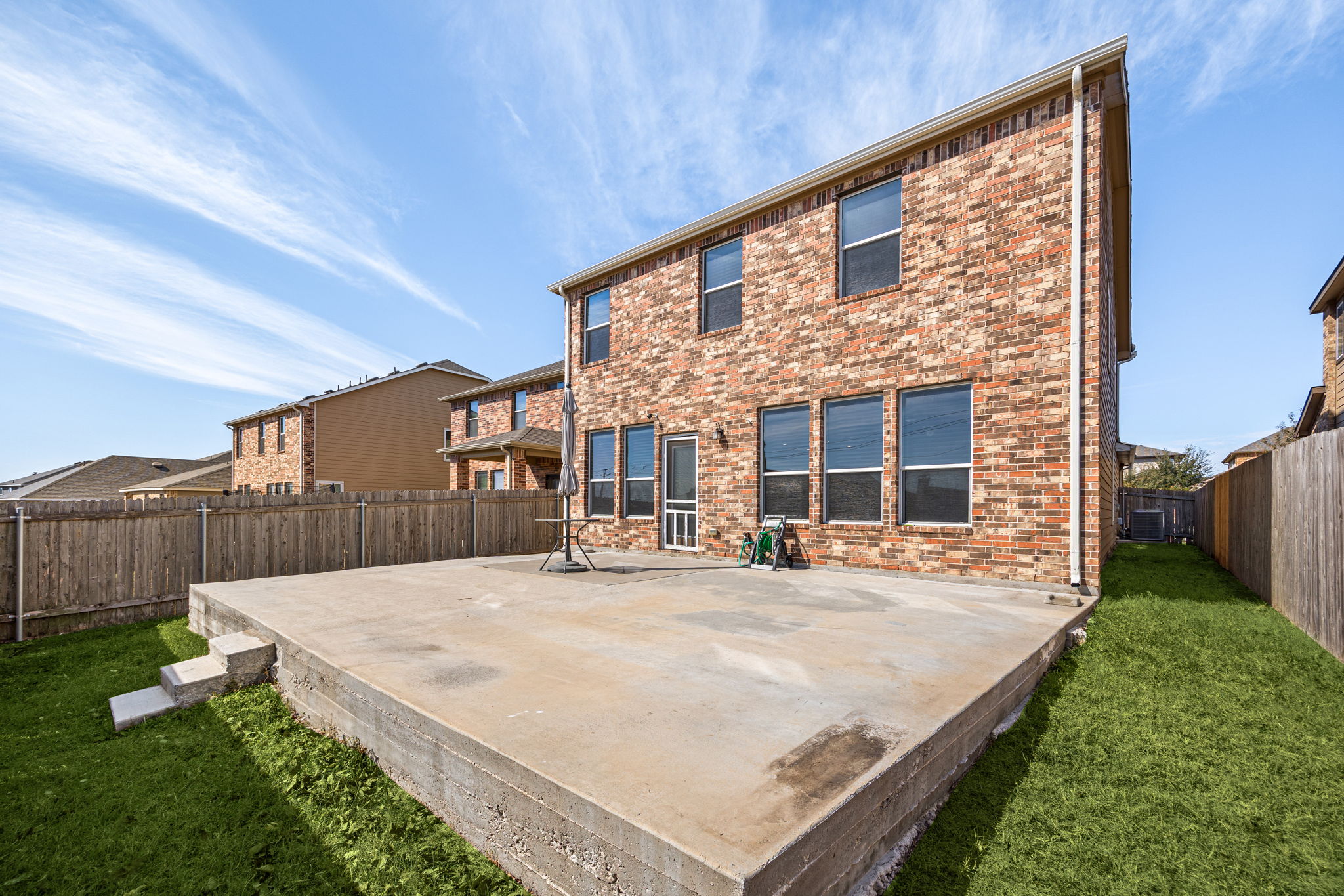 14615 Goshawk Drive Pflugerville, TX 78660 - Photo 28 of 29 a spacious bathroom with a sink and garden