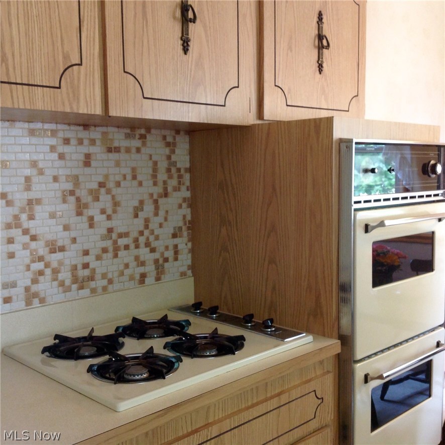 169 Brush Road Cleveland, OH 44143 - Photo 3 of 25 Gallery Image 3