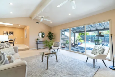 $949,999 | 7680 Santa Paula Drive, Gilroy, CA 95020