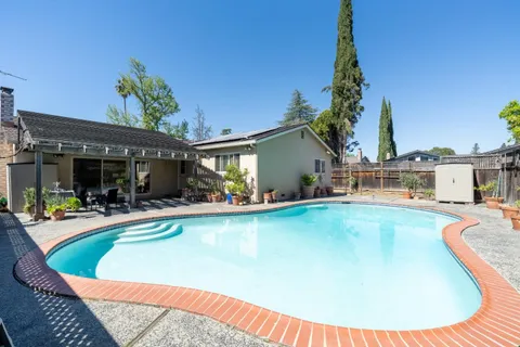 $949,999 | 7680 Santa Paula Drive, Gilroy, CA 95020