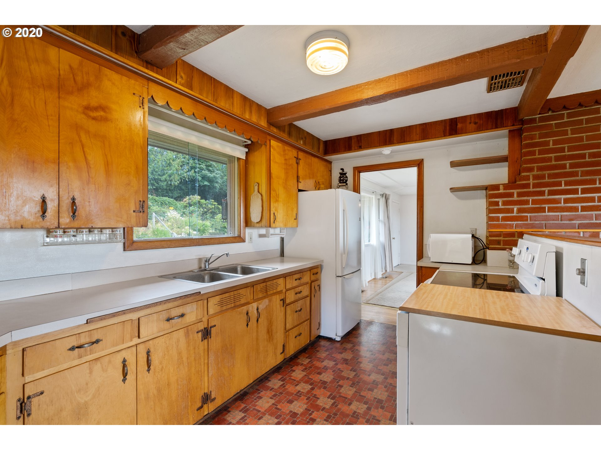 12021 Northwest McNamee Road Portland, OR 97231 - Photo 11 of 24