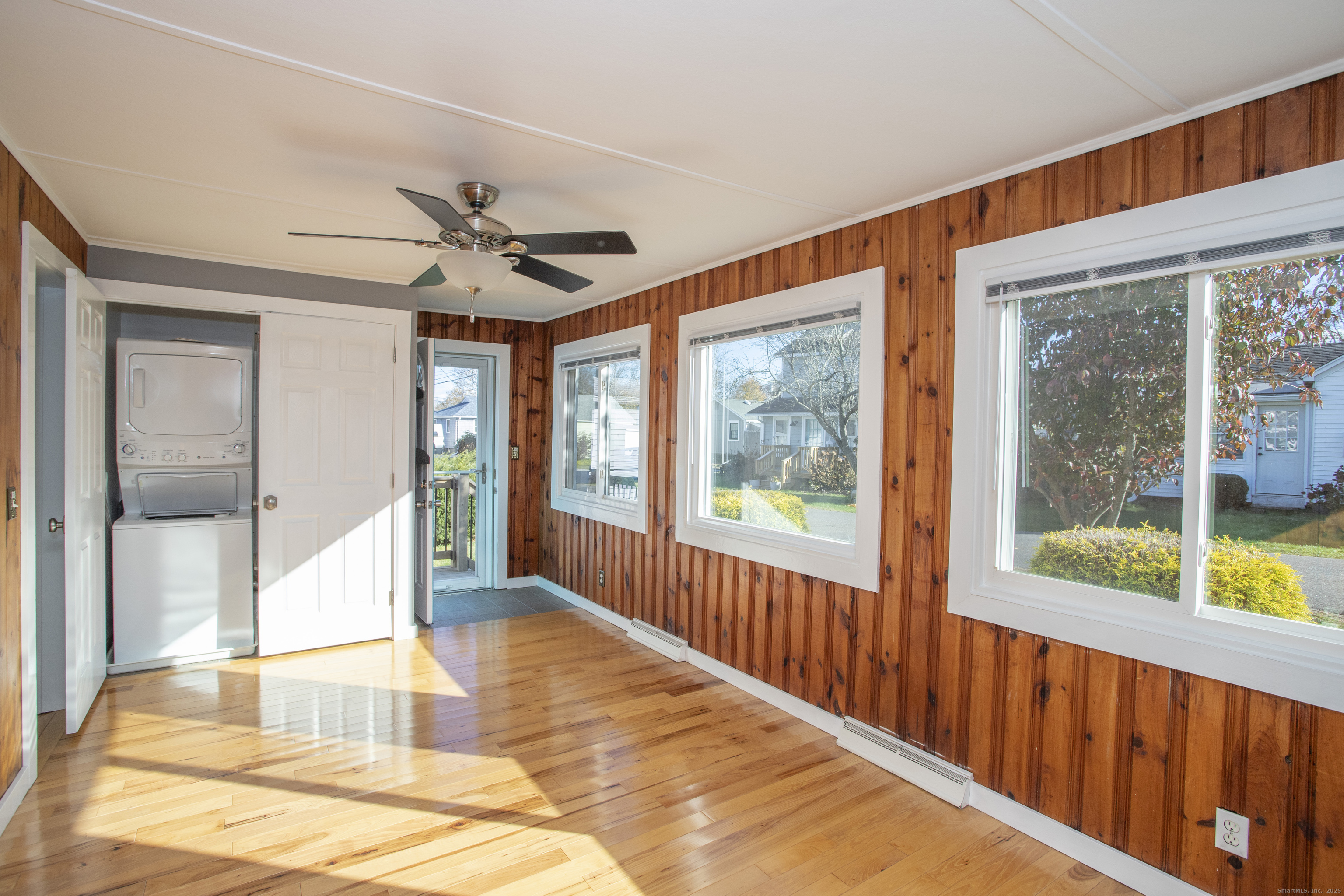 10 Dorothy Road Westbrook, CT 06498 - Photo 15 of 25 a view of an entryway