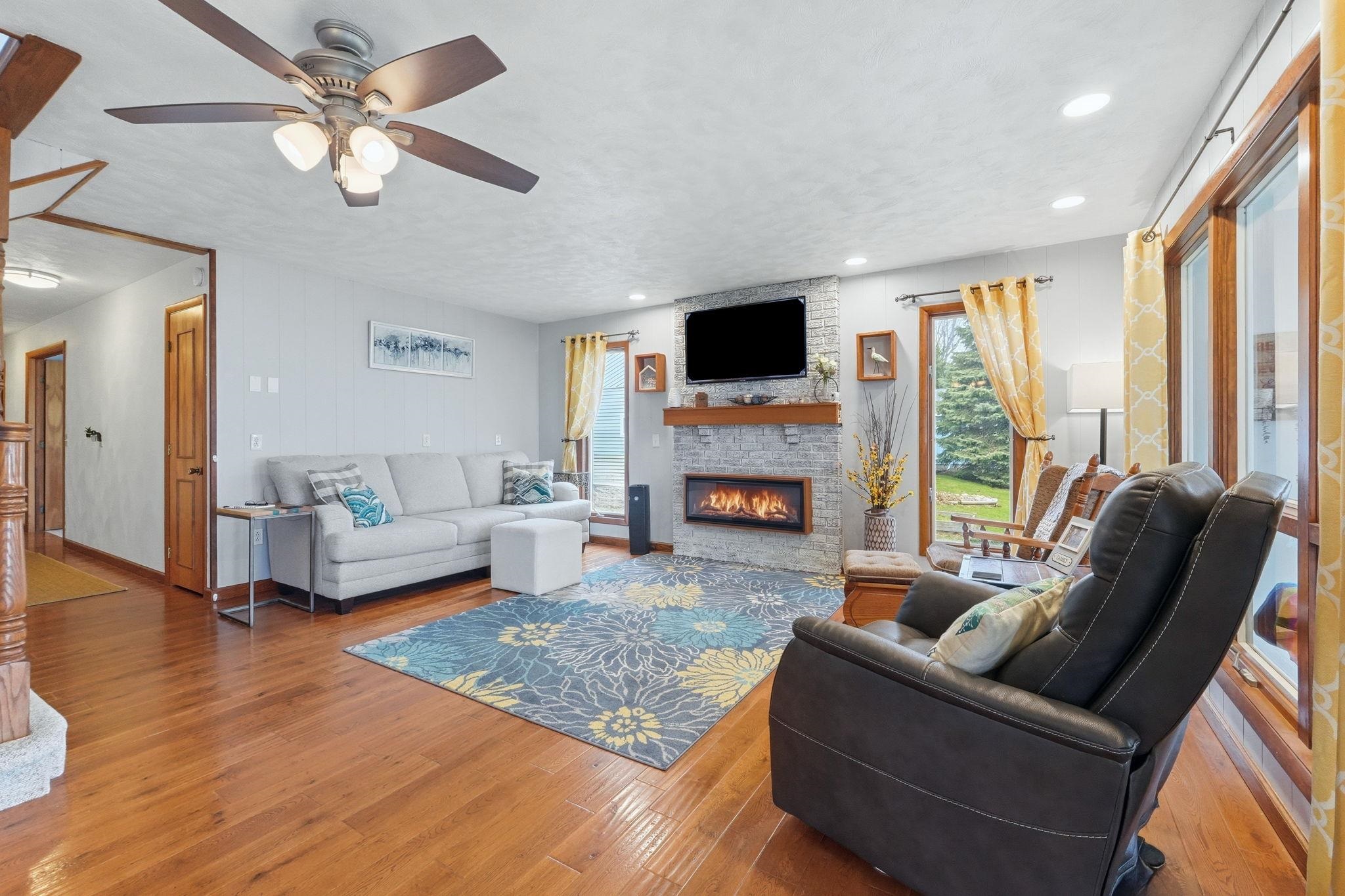 6055 North 190 West Howe, IN 46746 - Photo 12 of 36