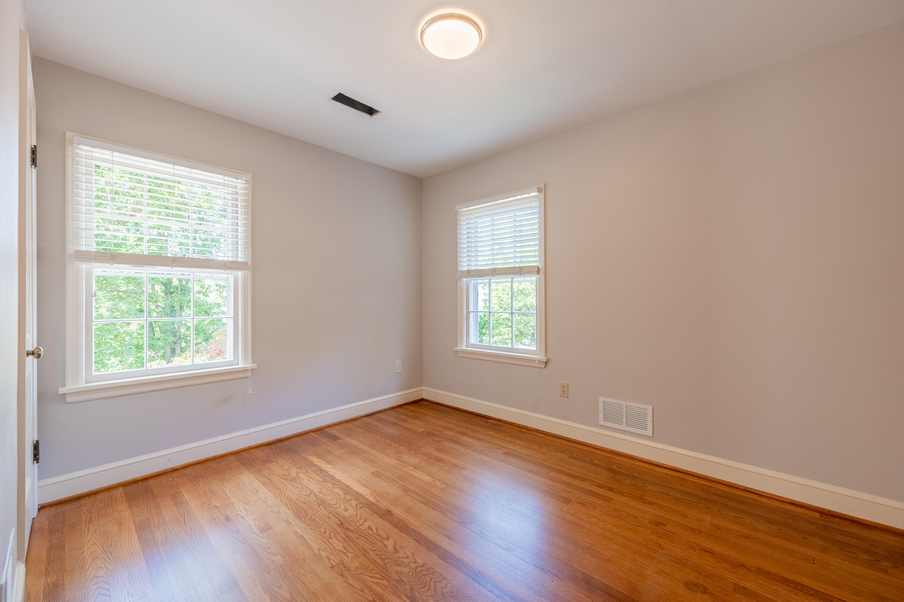 2643 Nottingham Road Southeast Roanoke, VA 24014 - Photo 55 of 105 roanoke-48