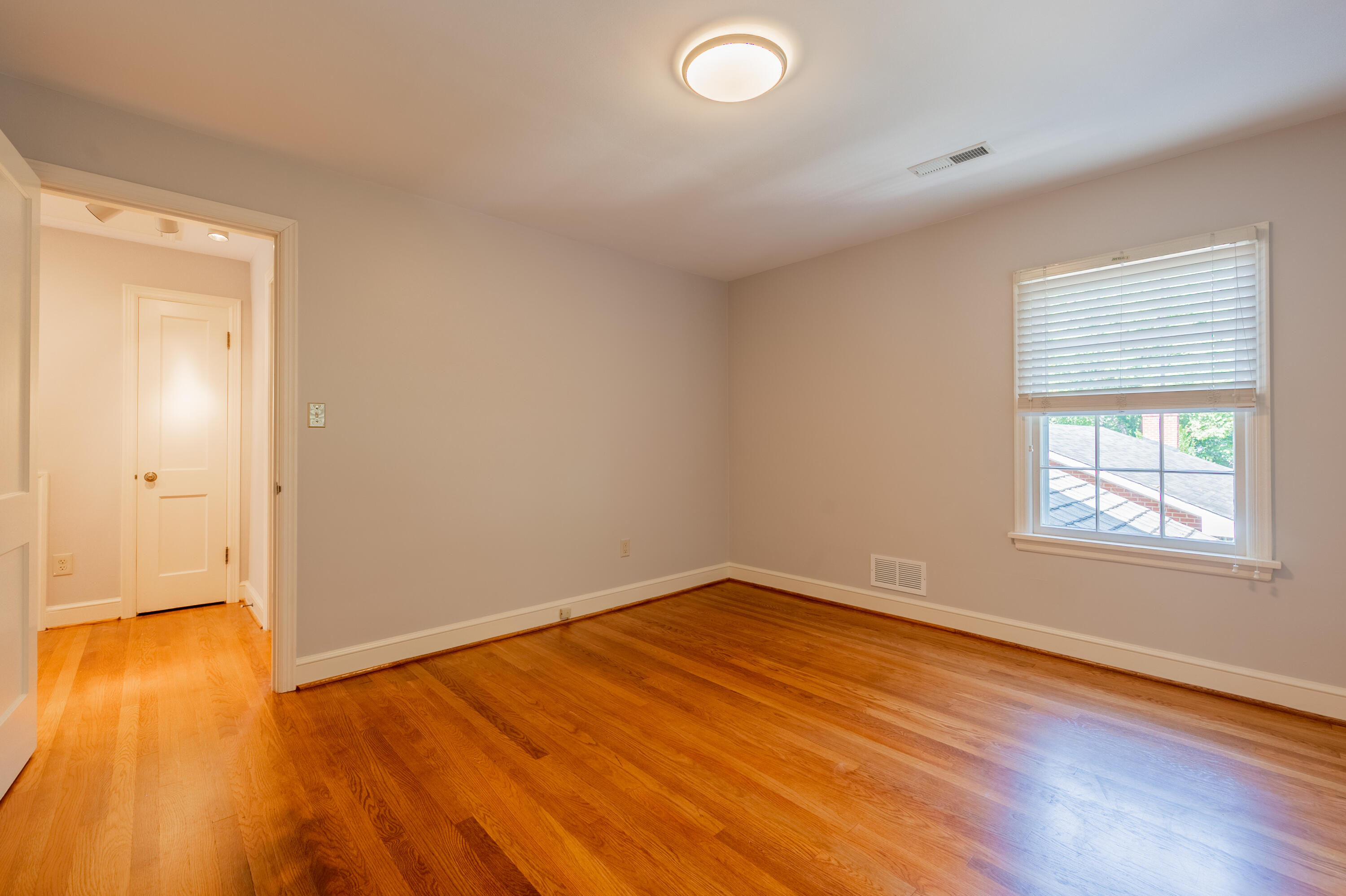 2643 Nottingham Road Southeast Roanoke, VA 24014 - Photo 61 of 105 roanoke-52