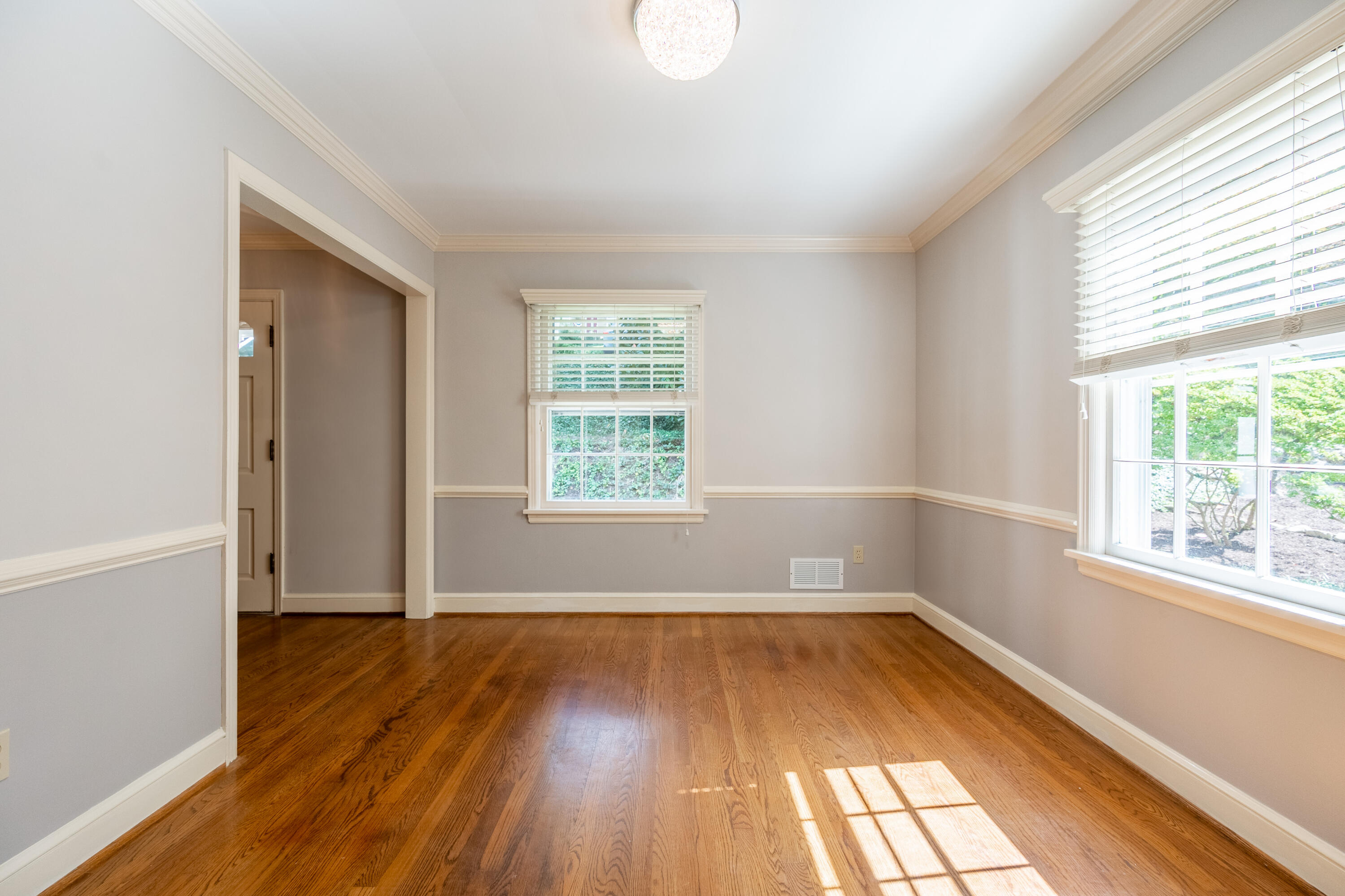 2643 Nottingham Road Southeast Roanoke, VA 24014 - Photo 10 of 105 roanoke-8