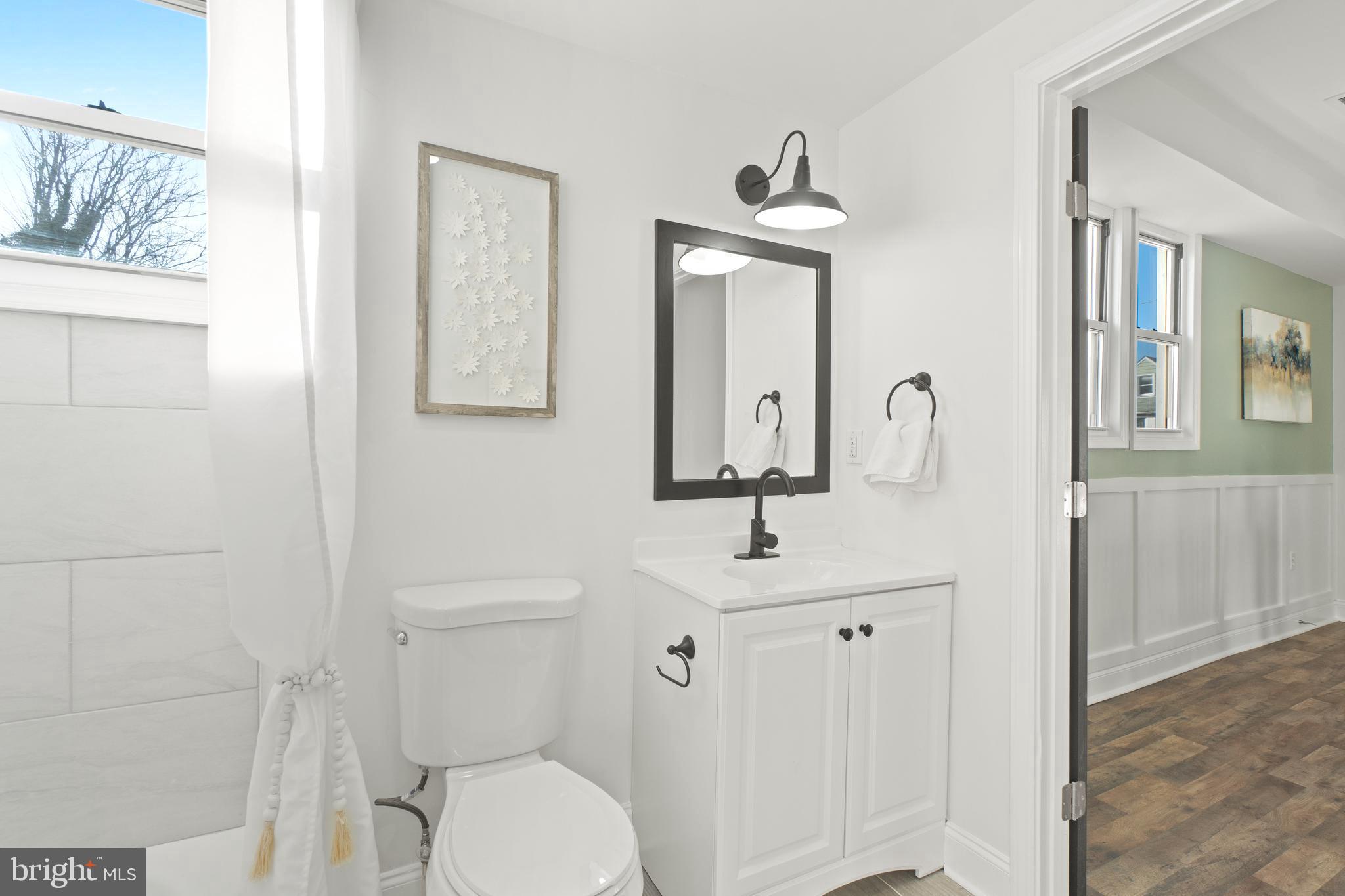 2807 Ruscombe Lane Baltimore, MD 21215 - Photo 19 of 55 1st Floor Full Bath