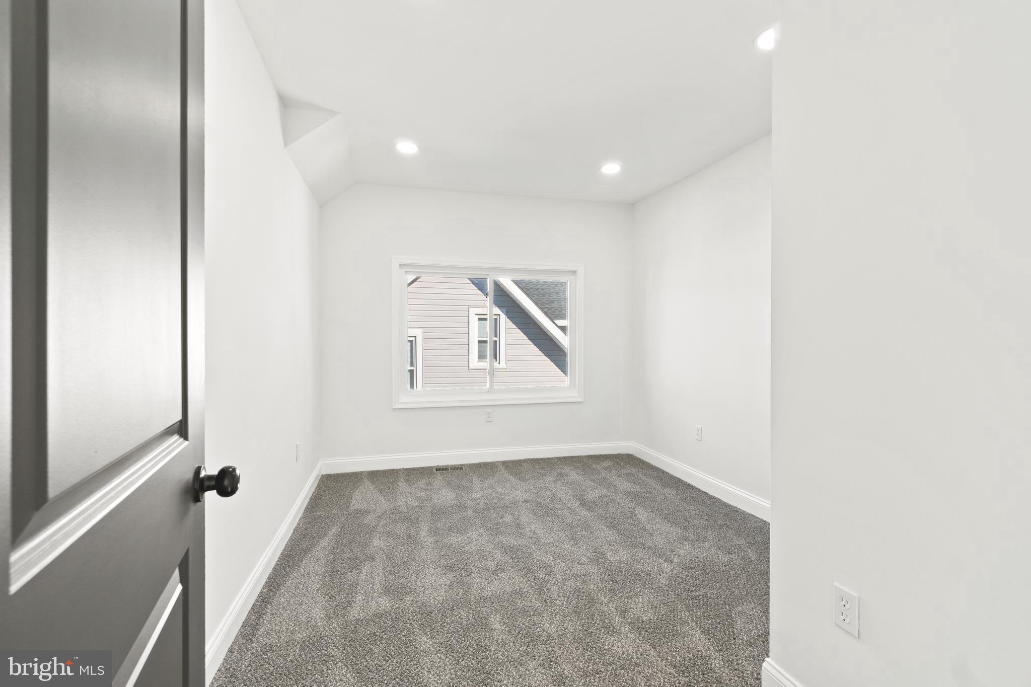 2807 Ruscombe Lane Baltimore, MD 21215 - Photo 22 of 55 2nd Floor Bedroom 2