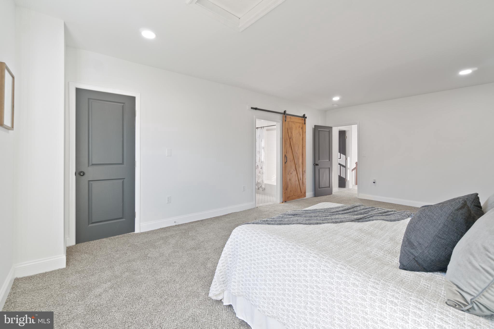 2807 Ruscombe Lane Baltimore, MD 21215 - Photo 30 of 55 Master Suite