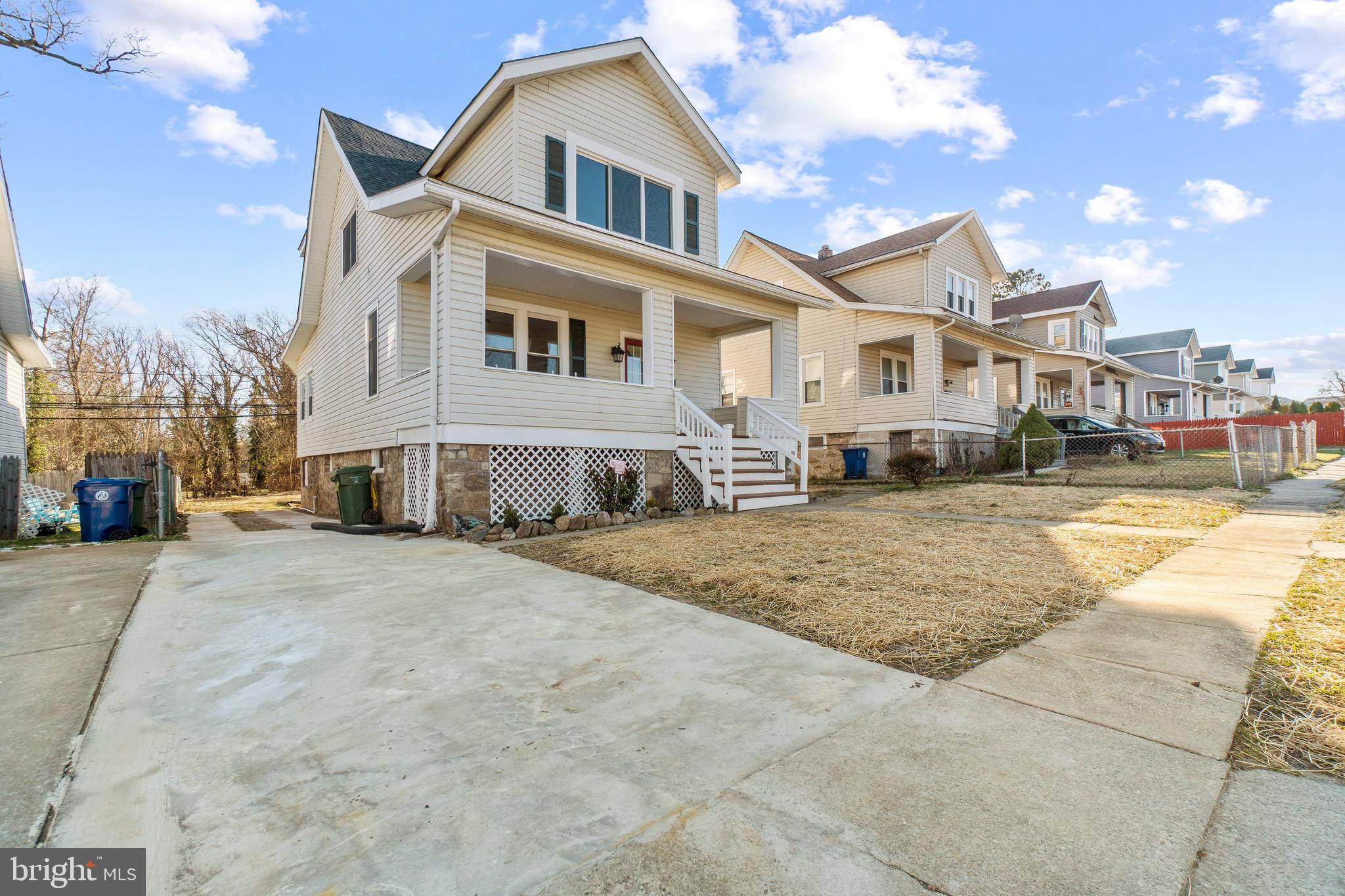 2807 Ruscombe Lane Baltimore, MD 21215 - Photo 48 of 55 Large private driveway