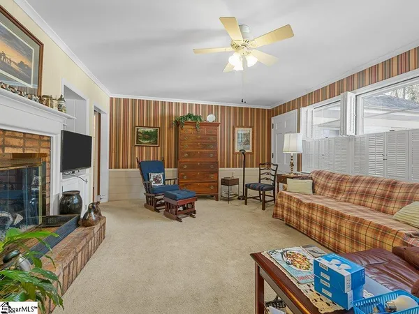 $350,000 | 100 Eastwood Avenue, Union, SC 29379