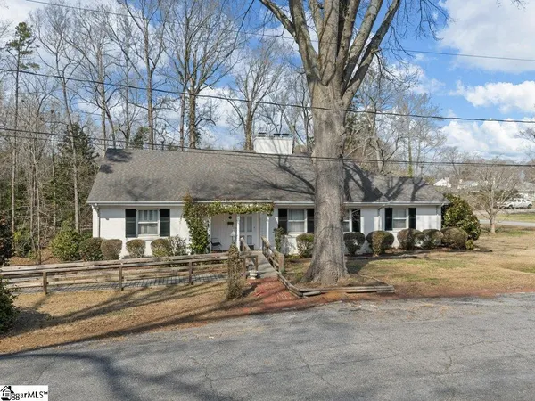 $350,000 | 100 Eastwood Avenue, Union, SC 29379