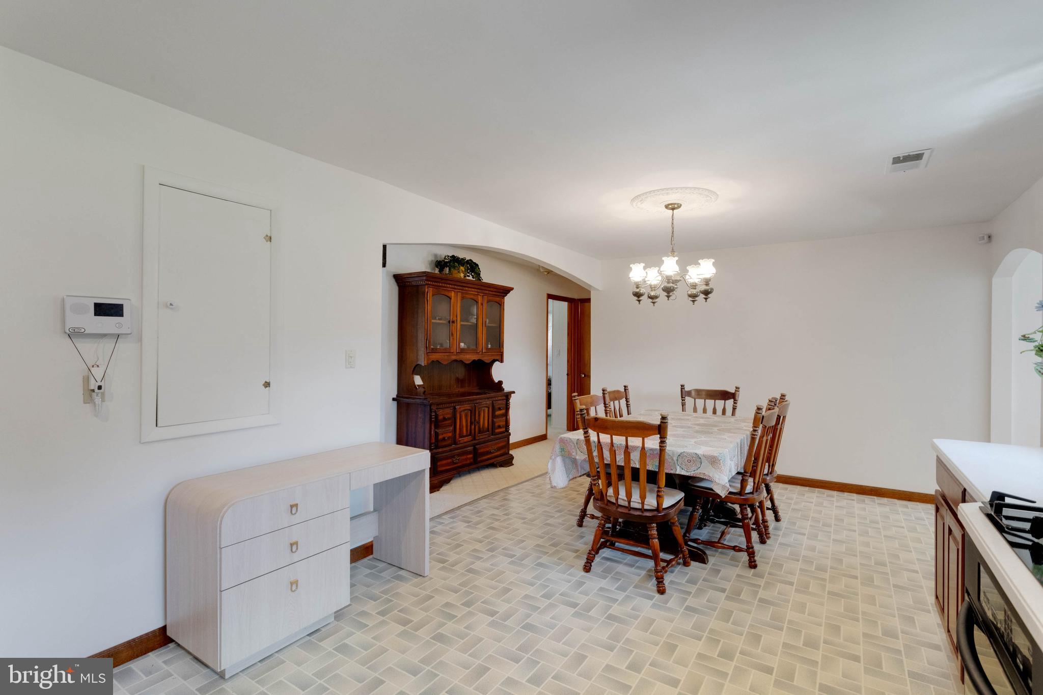 7007 River Drive Road Baltimore, MD 21219 - Photo 14 of 37