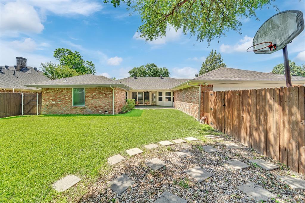2225 Ridgewood Carrollton, TX 75006 - Photo 29 of 31