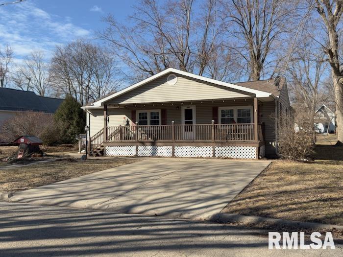 950 North 6th Avenue Canton, IL 61520 - Photo 2 of 34