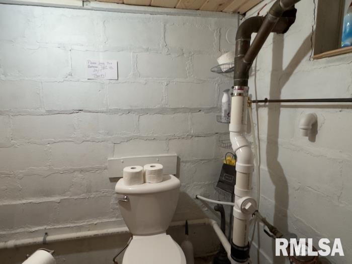950 North 6th Avenue Canton, IL 61520 - Photo 22 of 34