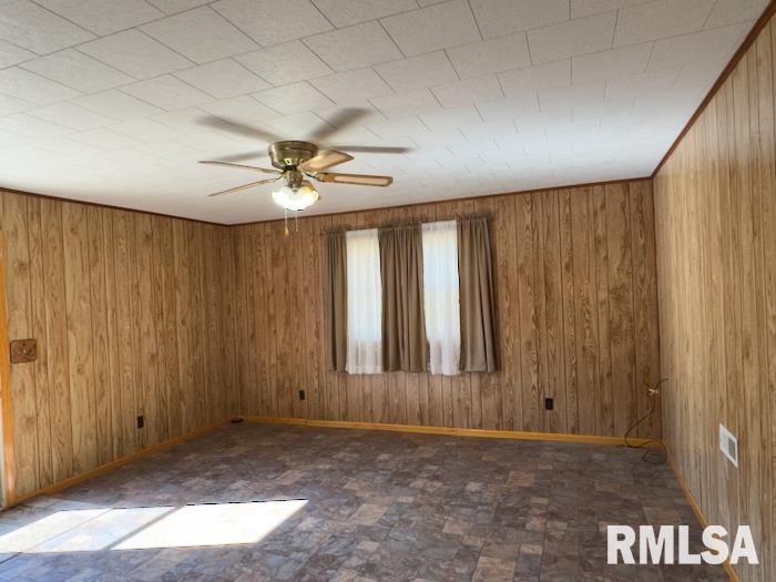 950 North 6th Avenue Canton, IL 61520 - Photo 25 of 34
