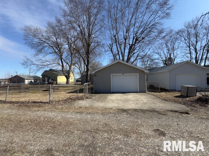950 North 6th Avenue Canton, IL 61520 - Photo 29 of 34