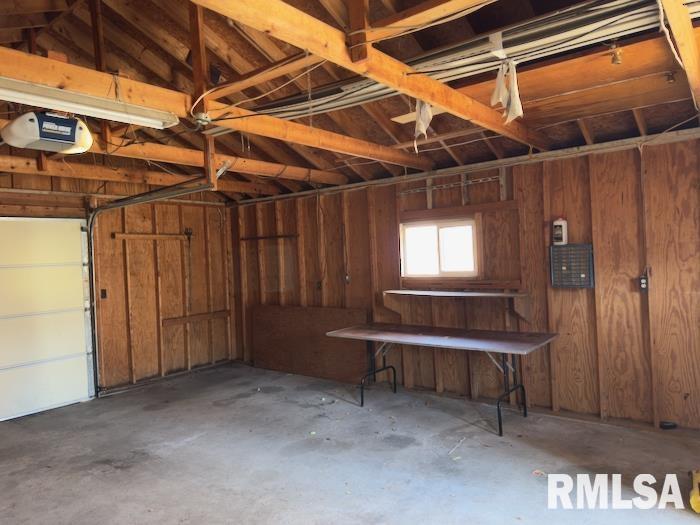 950 North 6th Avenue Canton, IL 61520 - Photo 33 of 34