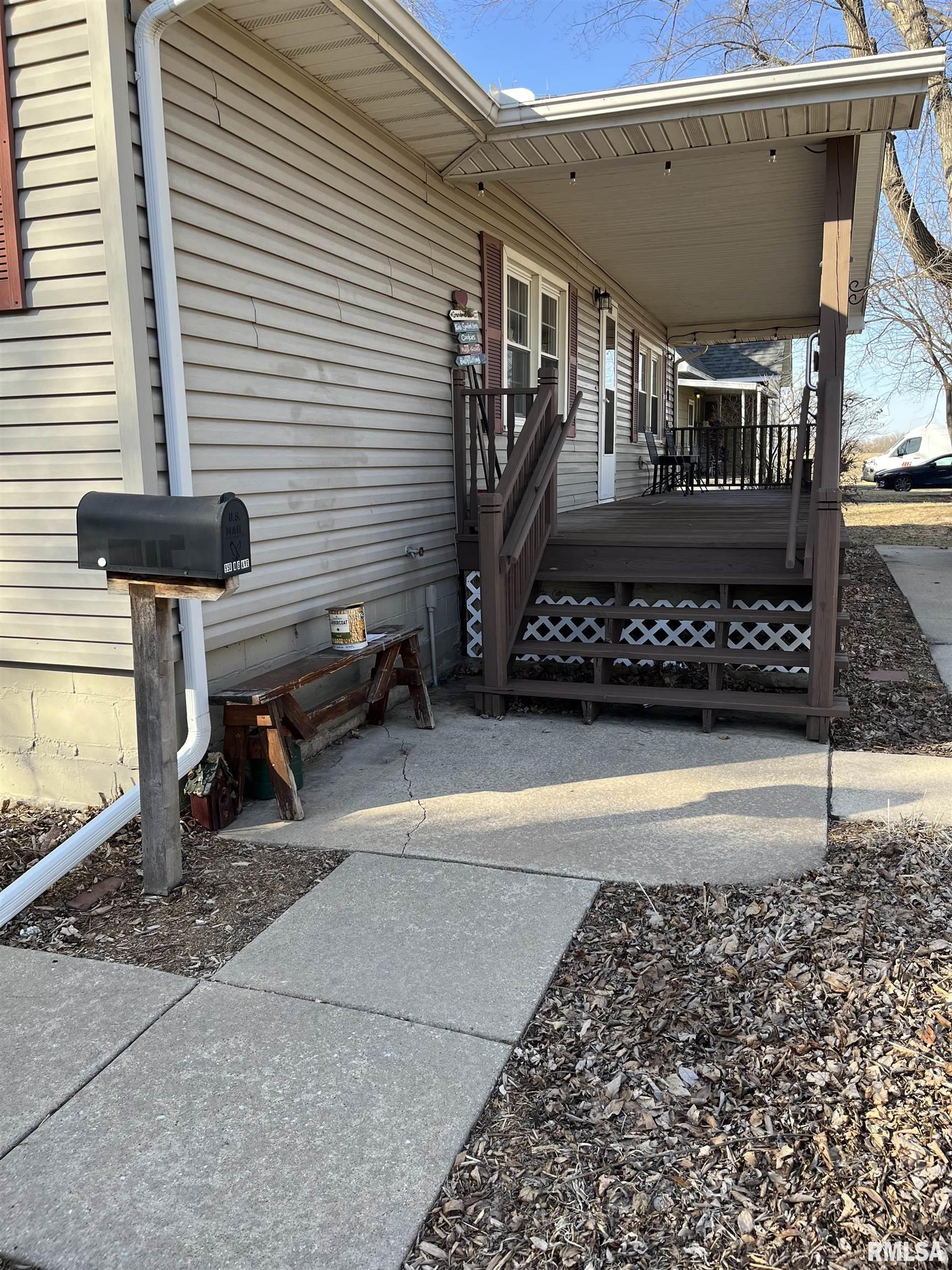 950 North 6th Avenue Canton, IL 61520 - Photo 5 of 34