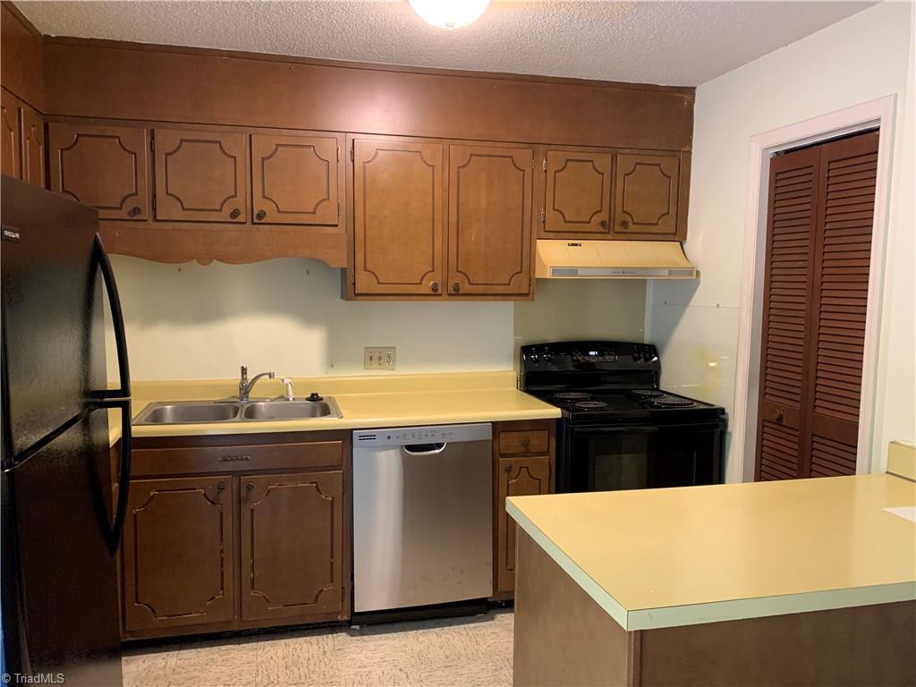 226 Northpoint Avenue, Unit D High Point, NC 27262 - Photo 3 of 10 Gallery Image 3